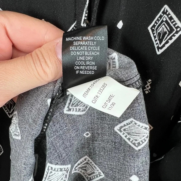 Torrid Sundress W/Diamond Pattern Size 1 - Picture 8 of 8